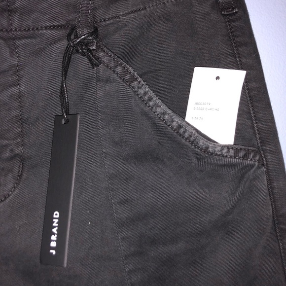 JBRAND NEW BLACK DISTRESSED JEANS - Picture 4 of 7